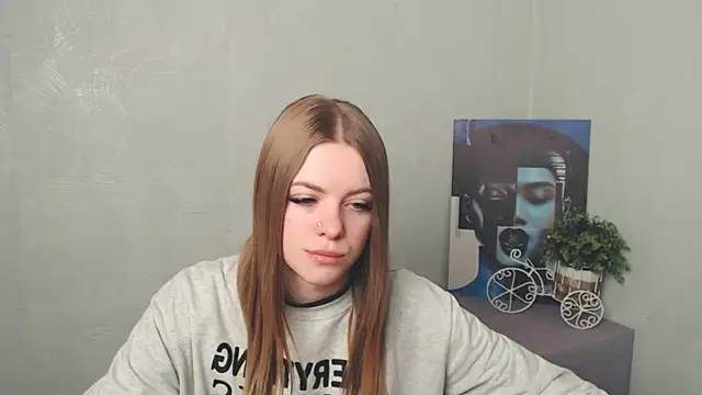 AliceFlirtt  online show from March 19, 2025, 8:12 am