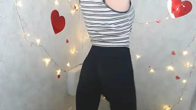 AliceFlirtt  online show from March 22, 2025, 9:34 am