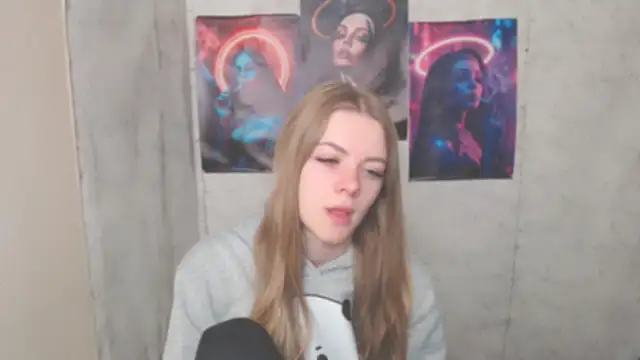 AliceFlirtt  online show from November 24, 2025, 9:20 am