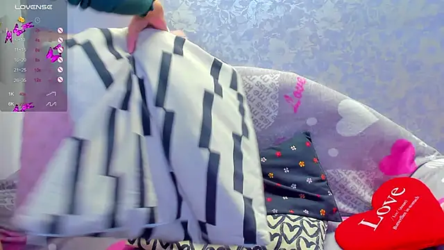 Snapshot of Vanessa_Florence chatting on October 2, 2025, 4:49 am Vanessa Florence online show from October 2, 2025, 4:49 am