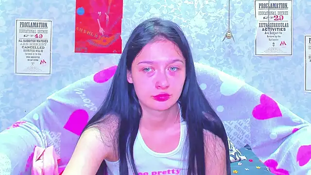 Snapshot of Vanessa_Florence chatting on February 23, 2025, 1:13 am Vanessa Florence online show from February 23, 2025, 1:13 am