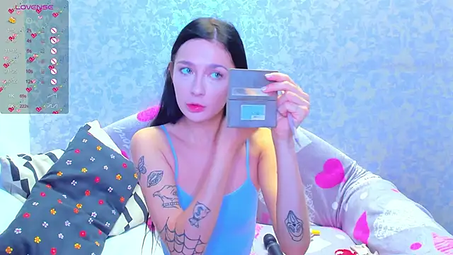 Snapshot of Vanessa_Florence chatting on October 24, 2025, 1:59 am Vanessa Florence online show from October 24, 2025, 1:59 am