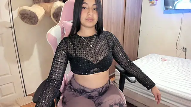 julieth hot69 online show from March 31, 2026, 4:58 am