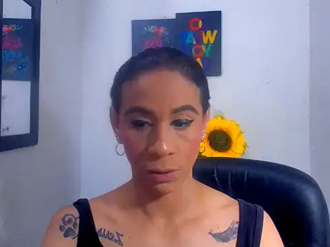 Snapshot of juanblakbigcock chatting on November 12, 2025, 3:38 pm juanblakbigcock online show from November 12, 2025, 3:38 pm