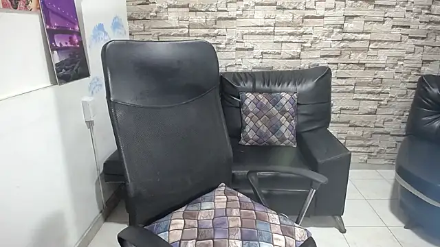 Snapshot of Heidy_Sumers chatting on September 13, 2025, 5:24 pm Heidy Sumers online show from September 13, 2025, 5:24 pm