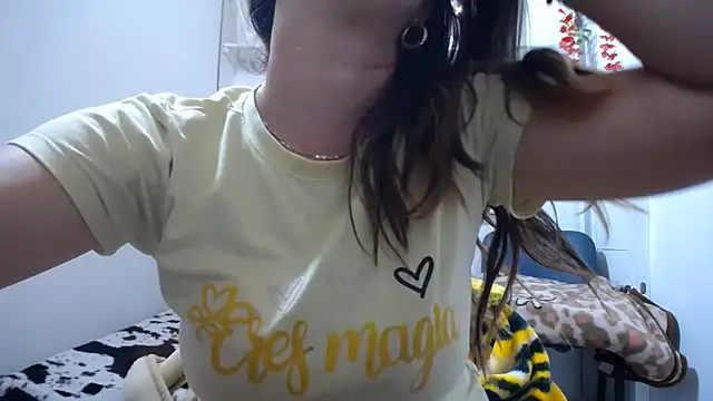 Snapshot of Luna_girlhot_ chatting on February 6, 2026, 4:58 pm Luna girlhot online show from February 6, 2026, 4:58 pm