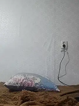 emeli moon online show from November 30, 2025, 11:05 pm