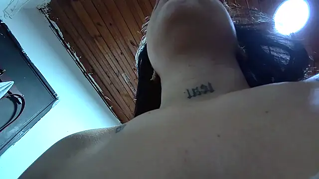 Snapshot of white_sexy_ chatting on November 3, 2025, 10:52 am white sexy online show from November 3, 2025, 10:52 am