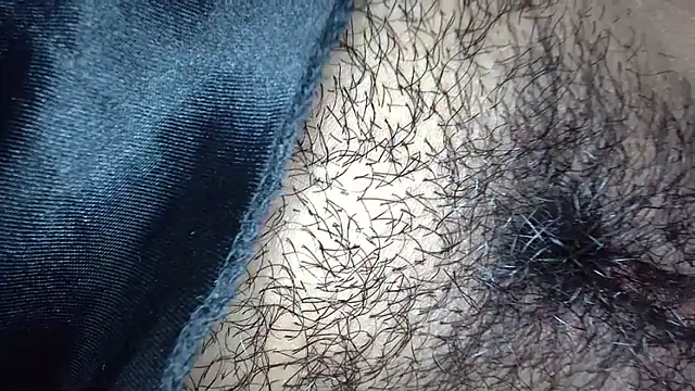 Snapshot of white_sexy_ chatting on November 19, 2025, 12:10 am white sexy online show from November 19, 2025, 12:10 am