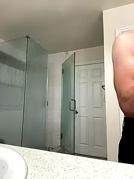 El Gizmo online show from September 15, 2025, 7:42 am