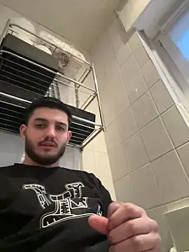 Snapshot of Furko_33 chatting on January 10, 2025, 3:06 pm Furko 33 online show from January 10, 2025, 3:06 pm
