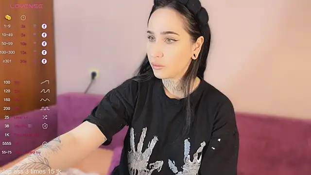 Snapshot of AnastasiaSun chatting on November 7, 2025, 6:34 pm AnastasiaSun online show from November 7, 2025, 6:34 pm