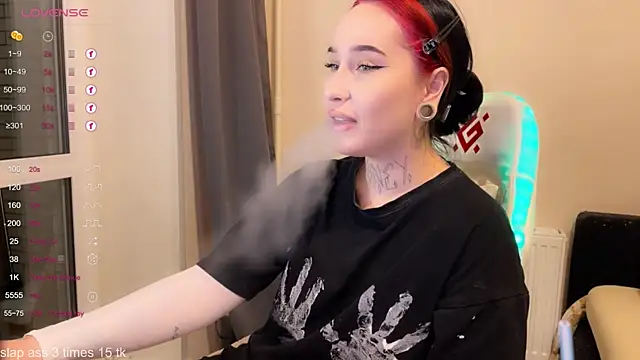 Snapshot of AnastasiaSun chatting on December 19, 2025, 11:40 pm AnastasiaSun online show from December 19, 2025, 11:40 pm