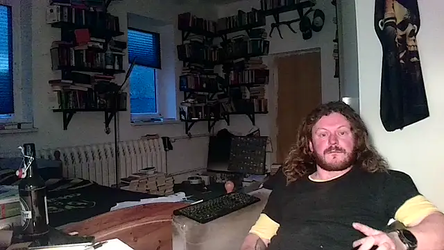 sunr1sa online show from December 16, 2025, 3:27 pm