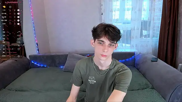 Snapshot of Aaron_Boom chatting on April 26, 2026, 1:19 pm Aaron Boom online show from April 26, 2026, 1:19 pm