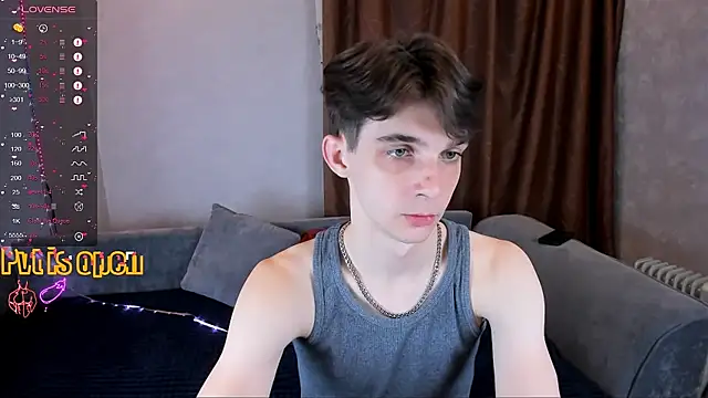 Snapshot of Aaron_Boom chatting on April 19, 2026, 8:00 pm Aaron Boom online show from April 19, 2026, 8:00 pm