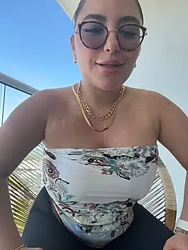 sukhakunis1 online show from November 27, 2025, 6:19 pm