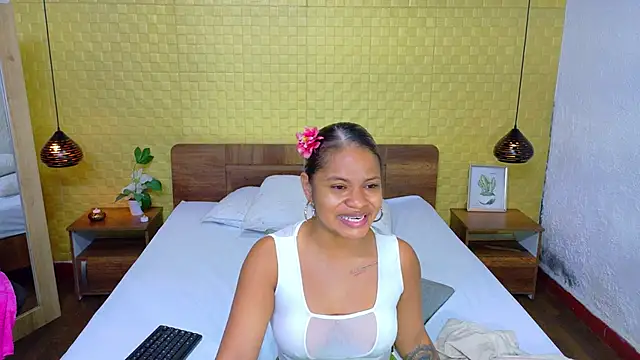 Snapshot of Squirter_pussybomb chatting on February 7, 2025, 4:06 am Squirter pussybomb online show from February 7, 2025, 4:06 am