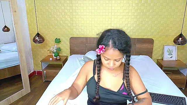 Snapshot of Squirter_pussybomb chatting on February 1, 2025, 3:19 am Squirter pussybomb online show from February 1, 2025, 3:19 am