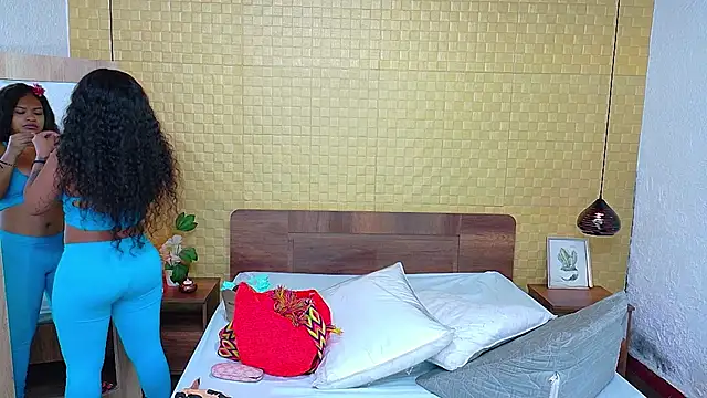 Snapshot of Squirter_pussybomb chatting on January 30, 2025, 3:44 am Squirter pussybomb online show from January 30, 2025, 3:44 am