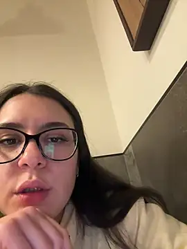 Snapshot of Its_Jade chatting on February 4, 2025, 7:22 pm Its Jade online show from February 4, 2025, 7:22 pm