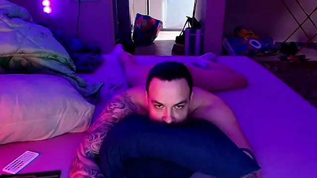 Snapshot of baphomet_from_ice chatting on April 11, 2026, 5:26 am baphomet from ice online show from April 11, 2026, 5:26 am