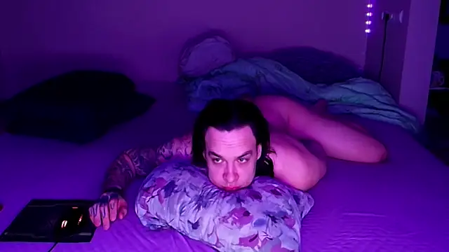 Snapshot of baphomet_from_ice chatting on April 21, 2026, 7:31 pm baphomet from ice online show from April 21, 2026, 7:31 pm