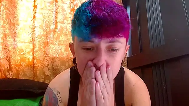 Snapshot of tomboyblue chatting on May 23, 2026, 4:39 pm tomboyblue online show from May 23, 2026, 4:39 pm