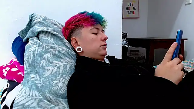 tomboyblue online show from October 8, 2025, 1:45 pm