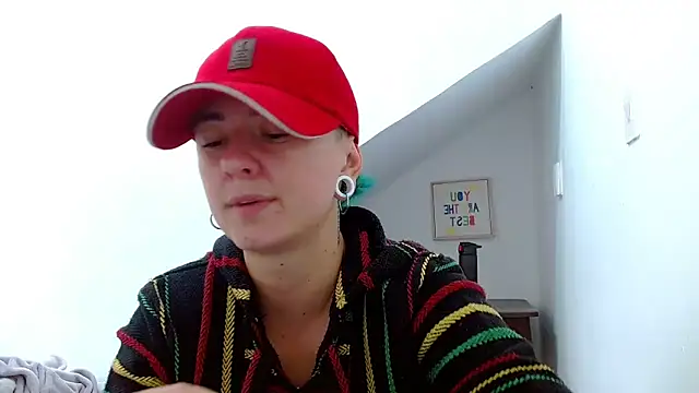 tomboyblue online show from December 16, 2025, 3:05 pm