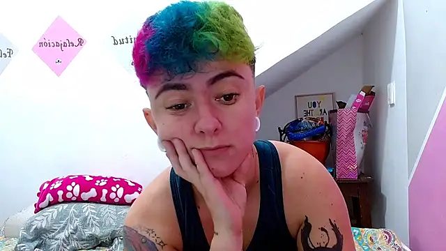 tomboyblue online show from October 11, 2025, 12:33 am