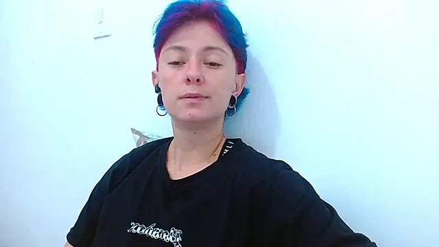 Snapshot of tomboyblue chatting on March 26, 2026, 2:04 pm tomboyblue online show from March 26, 2026, 2:04 pm