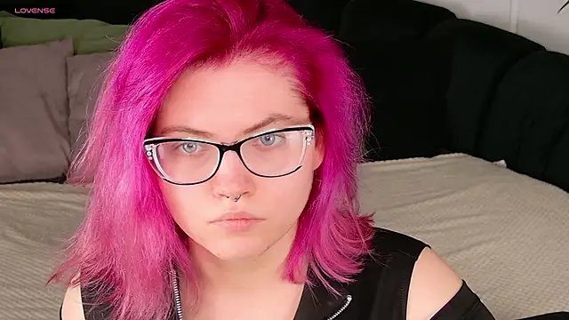 Lisa Adam online show from September 20, 2025, 6:02 pm