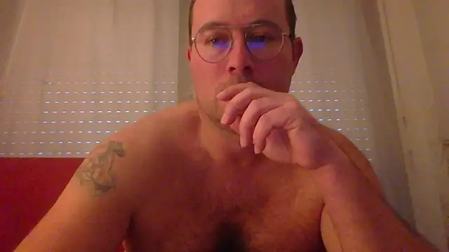 Snapshot of porompomperro chatting on December 8, 2024, 4:18 pm porompomperro online show from December 8, 2024, 4:18 pm