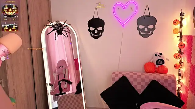 Snapshot of violet_ch chatting on October 24, 2025, 5:34 pm violet ch online show from October 24, 2025, 5:34 pm