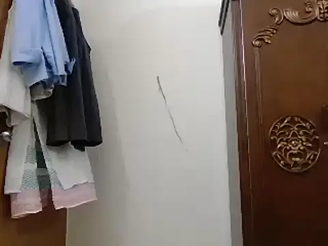 desiboyasif online show from October 19, 2025, 4:43 pm