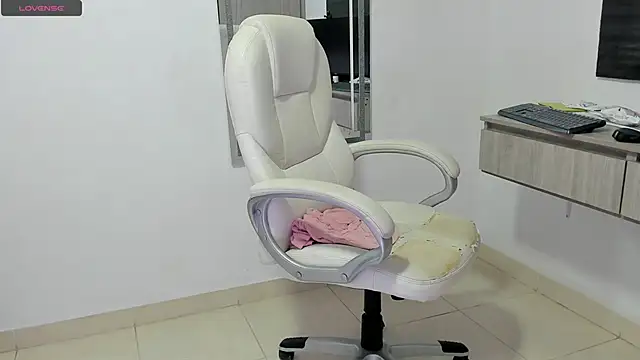 dahian carter online show from September 12, 2025, 12:49 pm