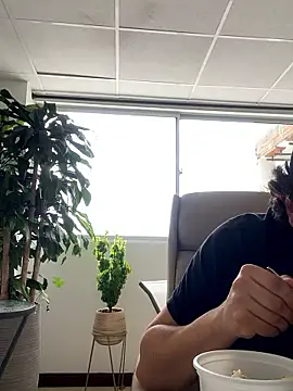 DanielGomez9 online show from September 23, 2025, 5:20 pm