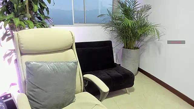 DanielGomez9 online show from March 13, 2025, 11:16 pm