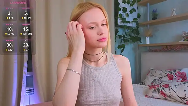 TaraSims online show from October 14, 2025, 11:25 pm