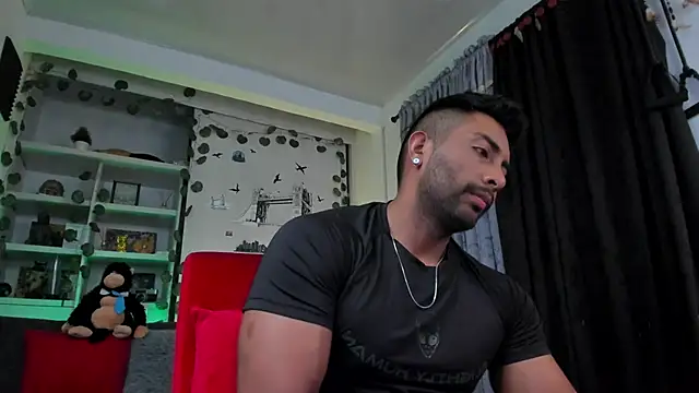 Couple muscle1 online show from September 12, 2025, 8:30 pm