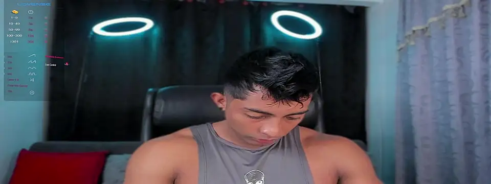 Couple muscle1 online show from February 10, 2025, 2:59 pm