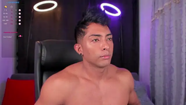 Couple muscle1 online show from February 11, 2025, 3:18 pm