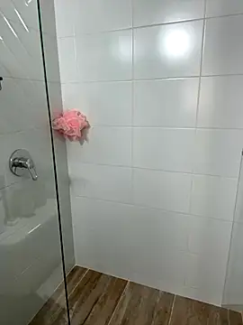 Eva Gonzalez online show from October 12, 2025, 3:35 pm