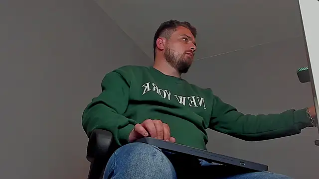 Master Mark Wayne online show from November 4, 2025, 6:44 pm