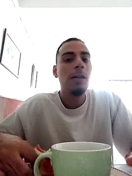 Snapshot of bonehur chatting on February 24, 2026, 10:10 pm bonehur online show from February 24, 2026, 10:10 pm