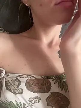 Nikol Clare online show from May 26, 2026, 7:39 am