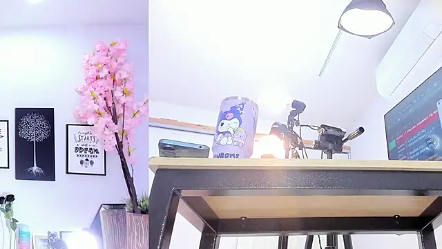 Siouxsie cenobite online show from November 12, 2025, 11:36 am