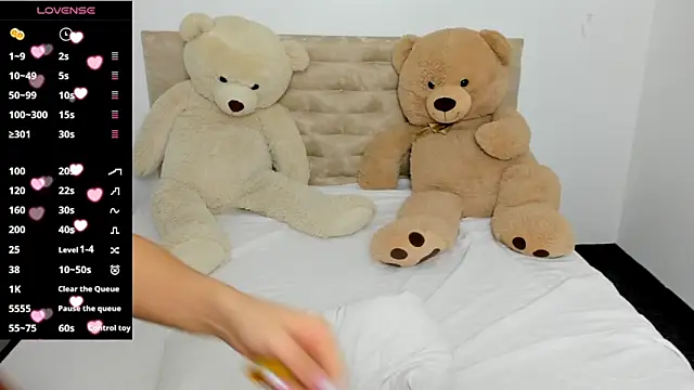 DarcieJane online show from December 2, 2024, 9:01 pm