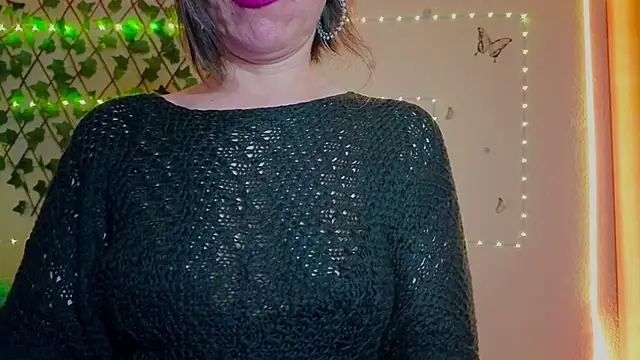 Lady breaks hearts online show from October 16, 2025, 10:34 am